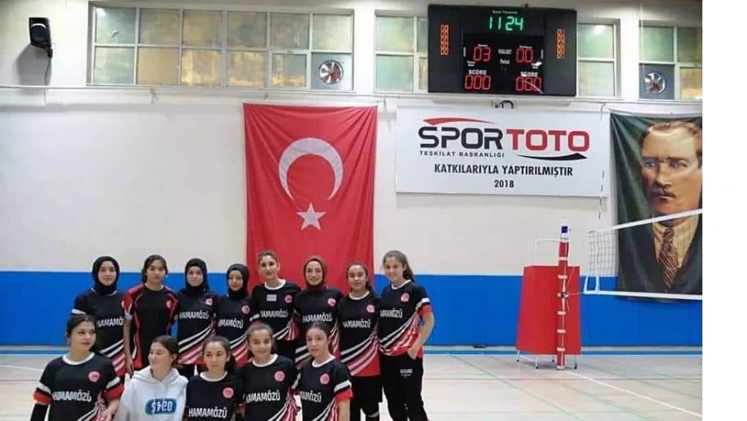 Adil Candemir Çok Programlı Anadolu Lisesi Kız Voleybol Takımımız Çeyrek Finalde.